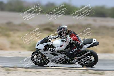 media/May-05-2025-Moto Forza (Mon) [[3c1838c5e5]]/2-B Group/Session 3 (Panning Test Turn 14 Inside)/